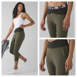 Lululemon sunset salutation crop